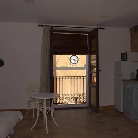 Apartment Origens